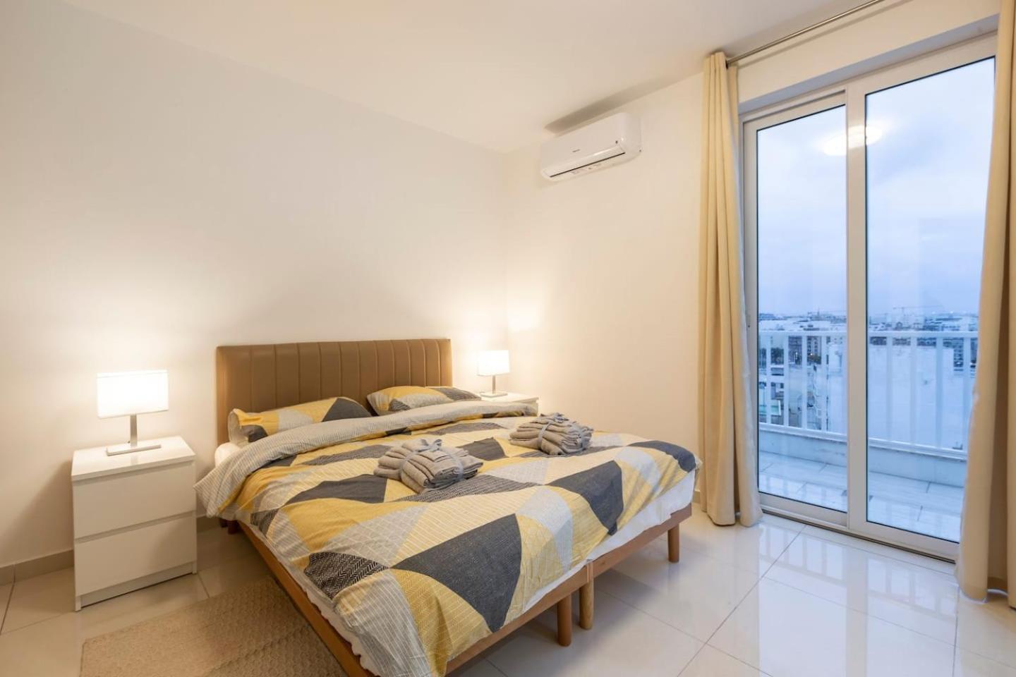 Beautiful Central Penthouse 1Br Ta Xbiex Zewnętrze zdjęcie